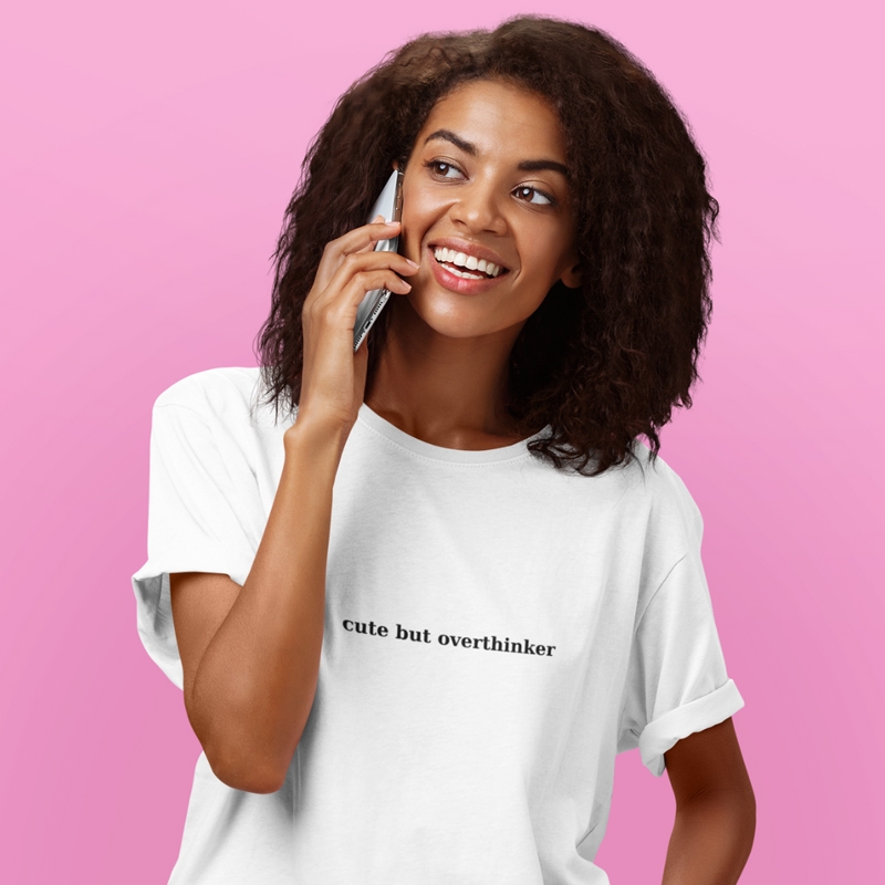 T-shirt Cute but overthinker - γυναικείο λευκό T-shirt Cute but overthinker - γυναικείο λευκό